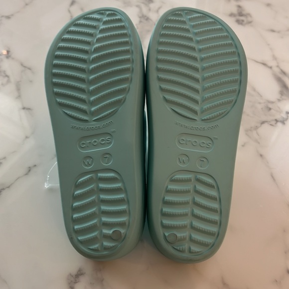Crocs bags platform sandal NWT - Picture 4 of 4